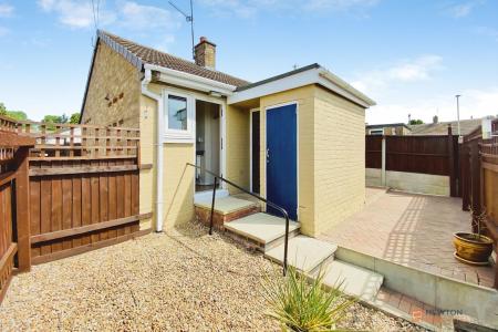 1 bedroom Terraced bungalow for sale in Sextant Road, Leicester, LE5