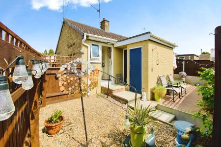 1 bedroom Terraced bungalow for sale in Sextant Road, Leicester, LE5