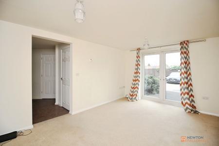 2 bedroom Flat for sale in Old Station Road, Syston, LE7