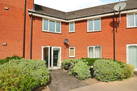 2 bedroom Flat for sale in Old Station Road, Syston, LE7