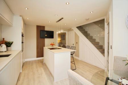 3 bedroom Semi-detached house for sale in Linacre Crescent, Syston, LE7