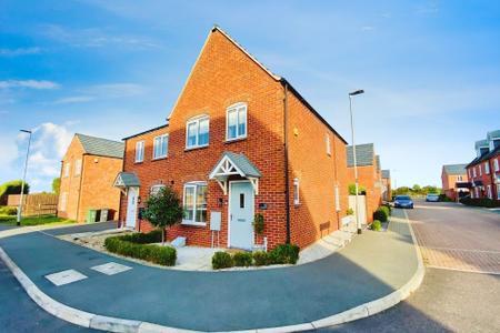 3 bedroom Semi-detached house for sale in Linacre Crescent, Syston, LE7