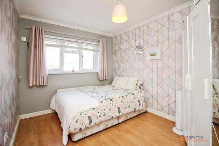 3 bedroom Semi-detached house for sale in Hillcroft Close, Thurmaston, LE4