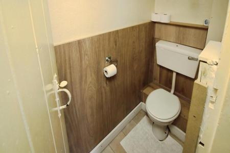 4 bedroom Semi-detached house for sale in Central Avenue, Syston, LE7