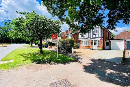 3 bedroom Detached house for sale in Loughborough Road, Birstall, LE4