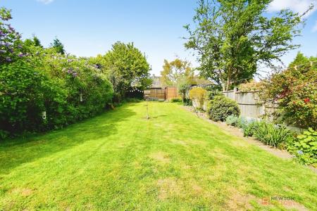 3 bedroom Detached house for sale in Loughborough Road, Birstall, LE4