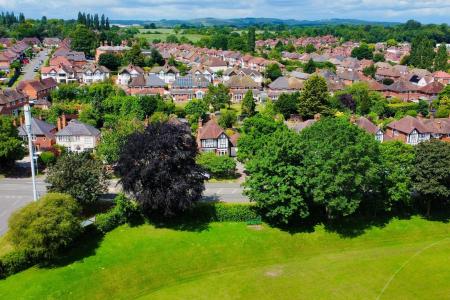 3 bedroom Detached house for sale in Loughborough Road, Birstall, LE4