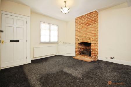 3 bedroom Terraced House for sale in Brookside, Syston, LE7