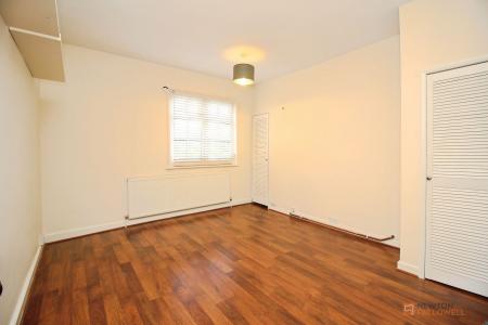 3 bedroom Terraced House for sale in Brookside, Syston, LE7