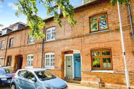 Brookside, Syston, LE7