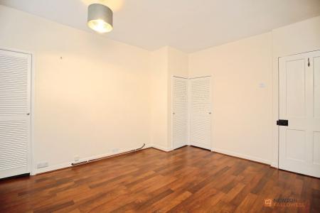 3 bedroom Terraced House for sale in Brookside, Syston, LE7