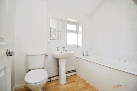 3 bedroom End of terrace house for sale in Flatholme Road, Leicester, LE5