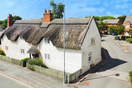 2 bedroom Cottage for sale in High Street, Syston, LE7