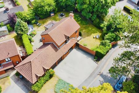 4 bedroom Detached house for sale in Wetherby Close, Queniborough, LE7