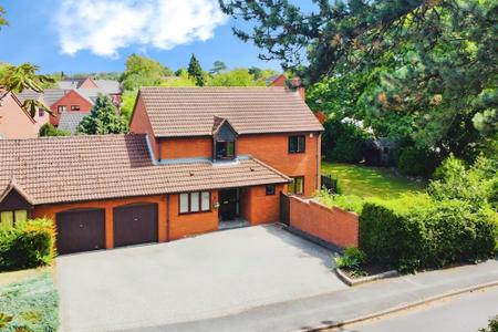4 bedroom Detached house for sale in Wetherby Close, Queniborough, LE7