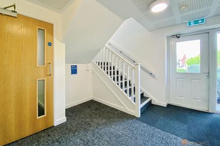 2 bedroom Flat for sale in White Hart Close, Thurmaston, LE4