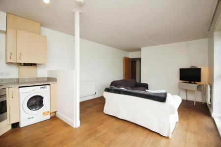 2 bedroom Flat for sale in Checkland Road, Thurmaston, LE4