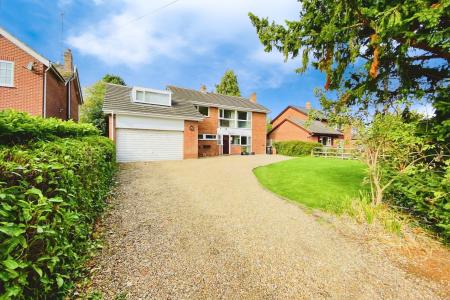 5 bedroom Detached house for sale in Rectory Road, Wanlip, LE7