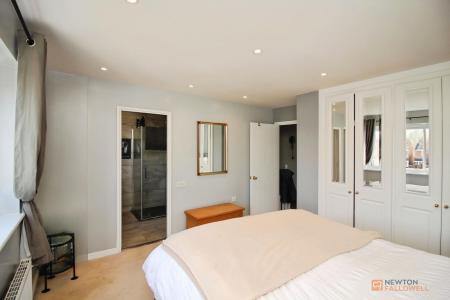 4 bedroom Detached house for sale in Lilac Way, Leicester, LE7