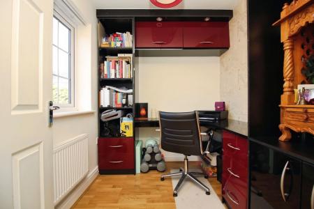 4 bedroom Detached house for sale in Dent Drive, Thurmaston, LE4