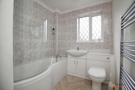 3 bedroom End of terrace house for sale in Harrisons Row, Syston, LE7