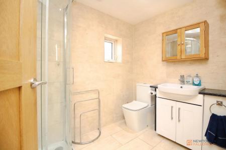 4 bedroom Detached bungalow for sale in Syston Road, Queniborough, LE7