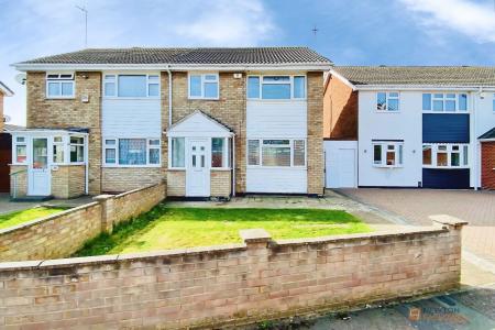 3 bedroom Semi-detached house for sale in Braemar Close, Leicester, LE4