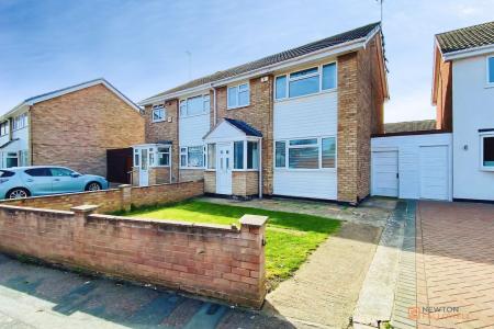 3 bedroom Semi-detached house for sale in Braemar Close, Leicester, LE4
