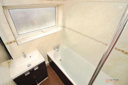 3 bedroom Semi-detached house for sale in Braemar Close, Leicester, LE4
