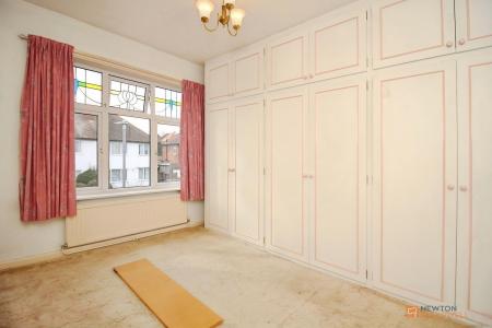 5 bedroom Semi-detached house for sale in Cliffwood Avenue, Birstall, LE4