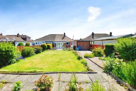 3 bedroom Semi-detached bungalow for sale in College Road, Syston, LE7
