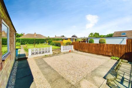 3 bedroom Semi-detached bungalow for sale in College Road, Syston, LE7
