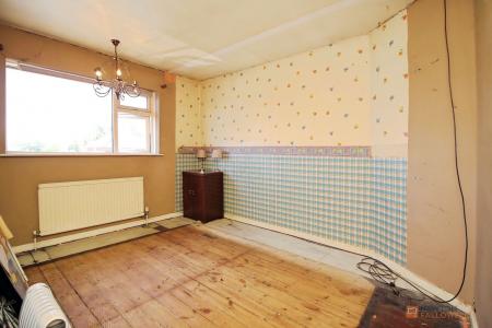 3 bedroom Semi-detached house for sale in Sandiacre Drive, Thurmaston, LE4