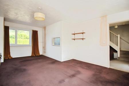 6 bedroom Semi-detached house for sale in Bramley Road, Birstall, LE4
