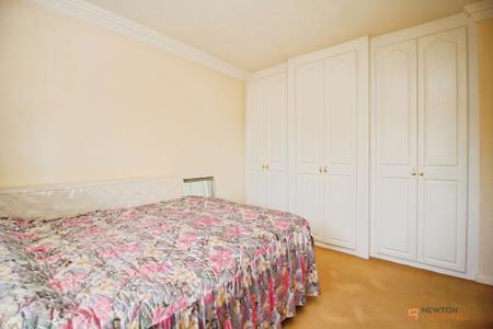 3 bedroom Semi-detached house for sale in Denegate Avenue, Birstall, LE4