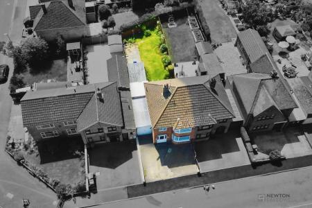 3 bedroom Semi-detached house for sale in Denegate Avenue, Birstall, LE4
