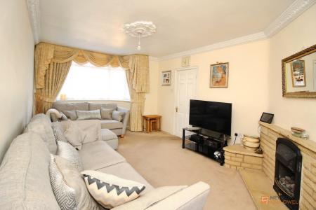 3 bedroom Semi-detached house for sale in Denegate Avenue, Birstall, LE4