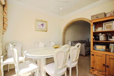 3 bedroom Semi-detached house for sale in Denegate Avenue, Birstall, LE4