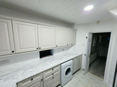 3 bedroom Semi-detached house for sale in Denegate Avenue, Birstall, LE4