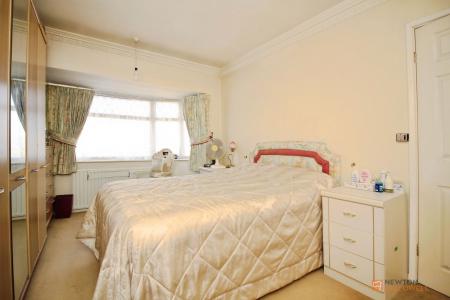 3 bedroom Semi-detached house for sale in Denegate Avenue, Birstall, LE4