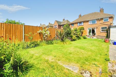 3 bedroom Semi-detached house for sale in Denegate Avenue, Birstall, LE4