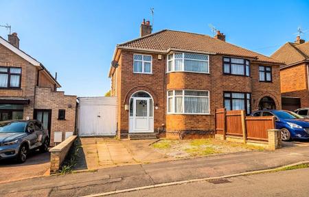 3 bedroom Semi-detached house for sale in Denegate Avenue, Birstall, LE4