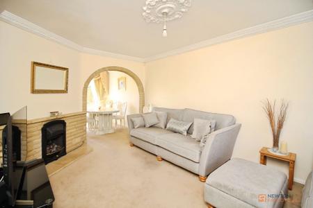 3 bedroom Semi-detached house for sale in Denegate Avenue, Birstall, LE4