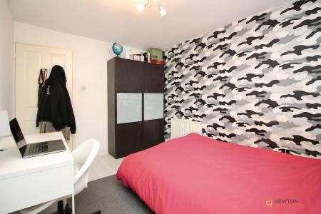 4 bedroom End of terrace house for sale in Selkirk Road, Leicester, LE4