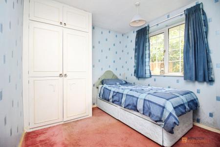 2 bedroom Detached bungalow for sale in Longhurst Close, Leicester, LE4