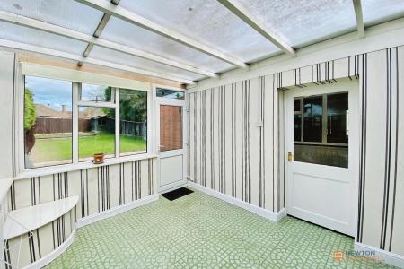 2 bedroom Semi-detached bungalow for sale in Humberstone Lane, Thurmaston, LE4
