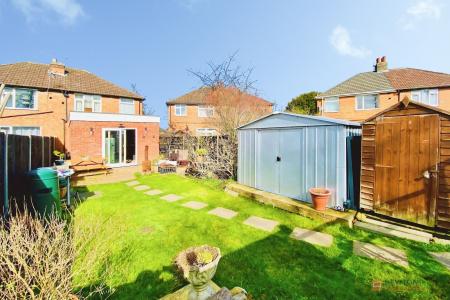 3 bedroom Semi-detached house for sale in Melton Road, Syston, LE7