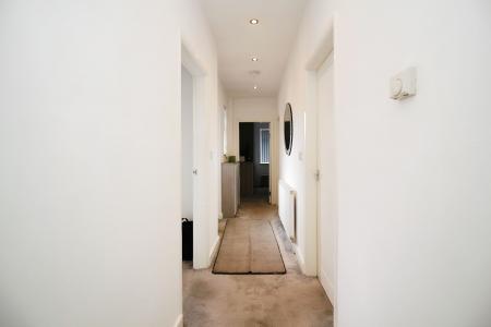 2 bedroom Detached bungalow for sale in The Roundway, Leicester, LE4