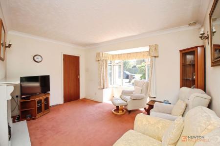 4 bedroom Detached house for sale in Wreake Drive, Rearsby, LE7