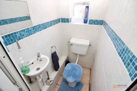 4 bedroom Detached house for sale in Wreake Drive, Rearsby, LE7